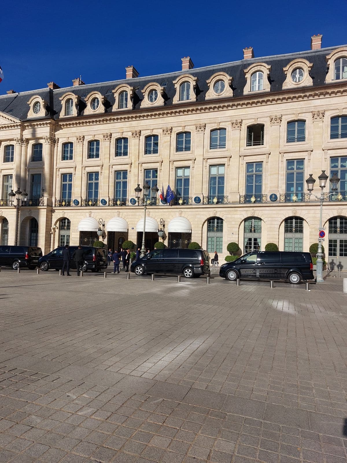 Palace hotel façade on Place Vendôme, Paris, FFGR Paris concierge